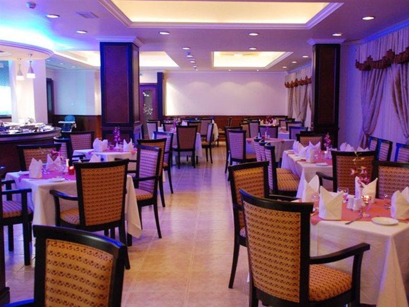 麦吉安大陆酒店 马斯喀特 外观 照片
